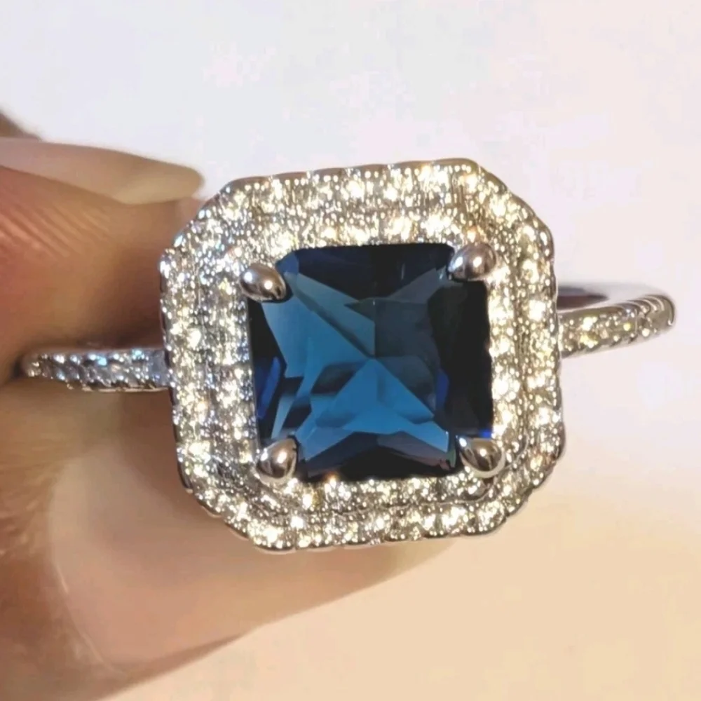 Dazzling Deep Blue Sapphire and Silvery Halo Ring Sz 10